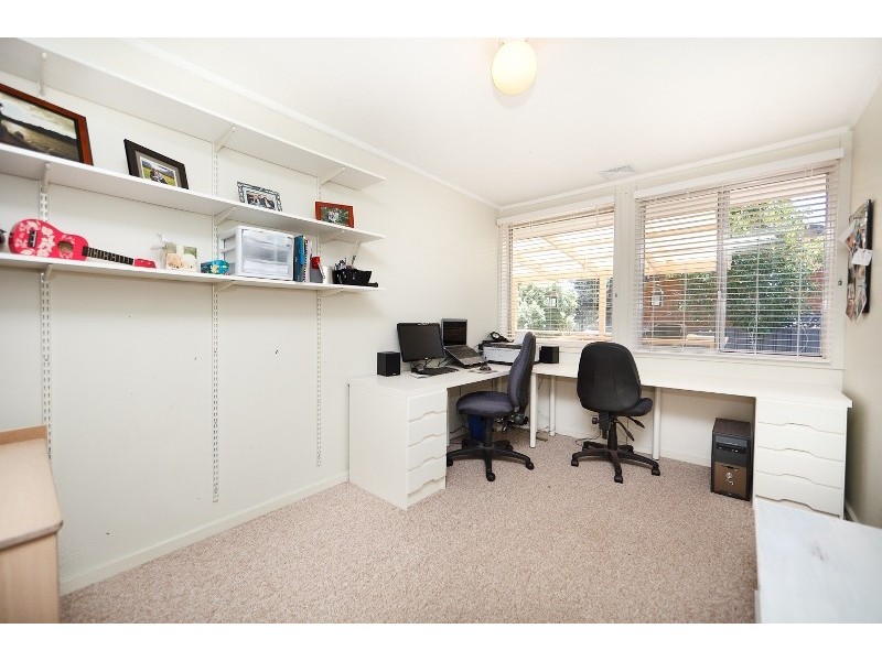 5 Chambers Street, Latham ACT 2615