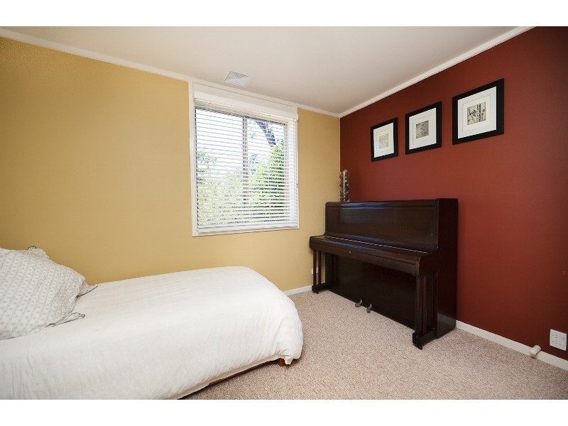 5 Chambers Street, Latham ACT 2615