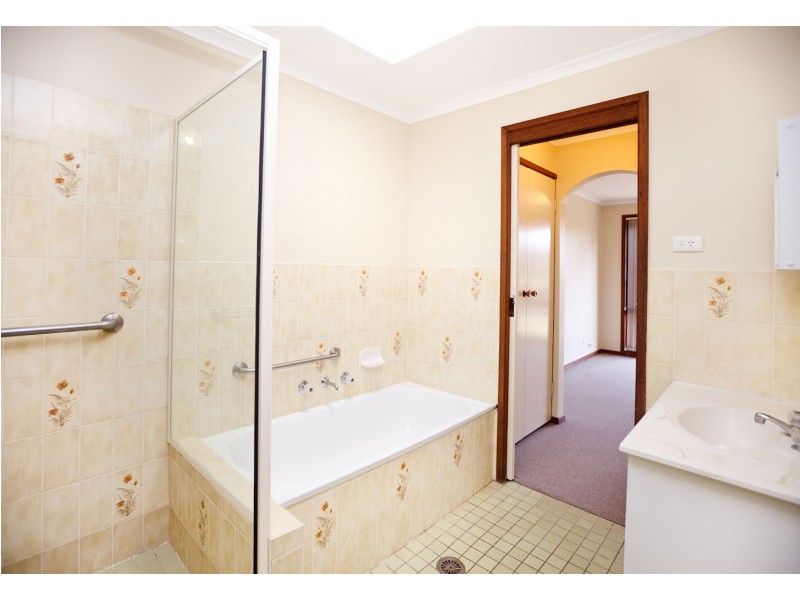 7/4 Cavanagh Place, Mckellar ACT 2617