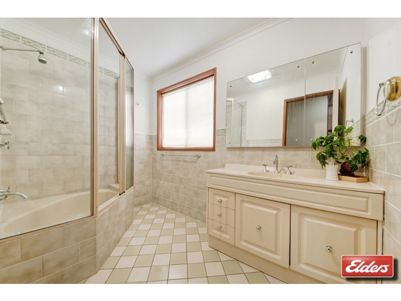 10 Hazlitt Glade, Gordon ACT 2906