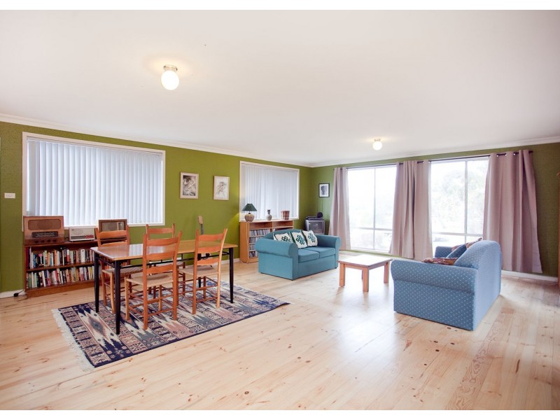 18 Clisby Close, Cook ACT 2614