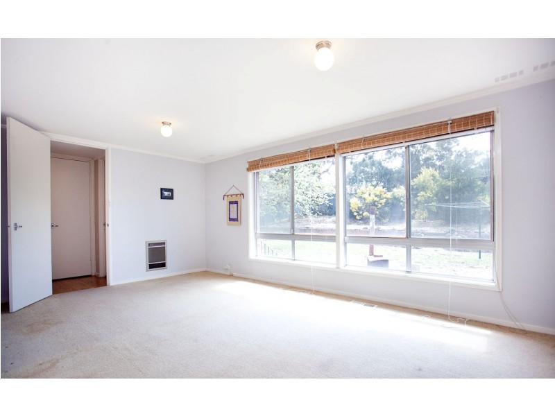 18 Clisby Close, Cook ACT 2614