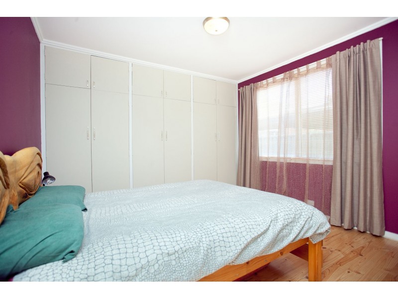 18 Clisby Close, Cook ACT 2614