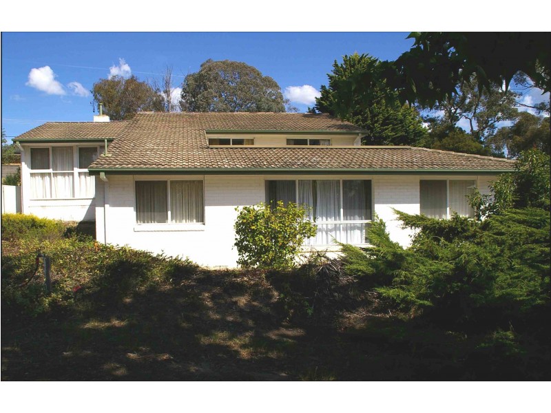 8 Gingana Place, Aranda ACT 2614