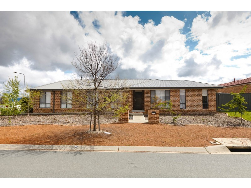 18 Hanrahan Crescent, Dunlop ACT 2615
