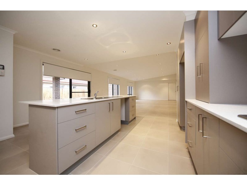 24 Kylie Tennant, Franklin ACT 2913