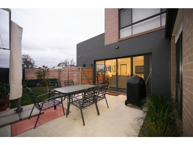 1 Doris Turner Street, Forde ACT 2914
