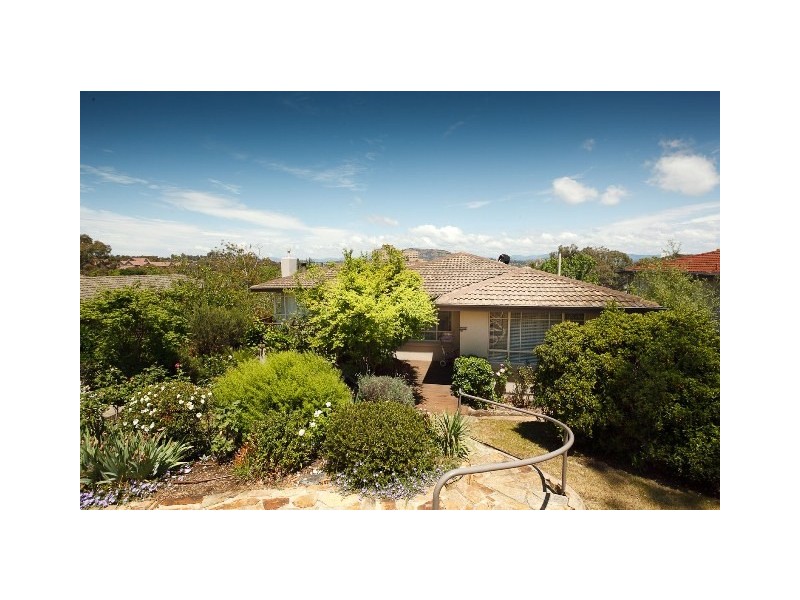 16 Sabine Close, Garran ACT 2605