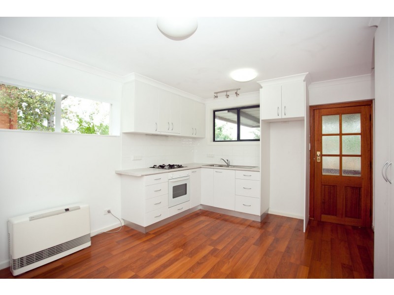 16 Sabine Close, Garran ACT 2605