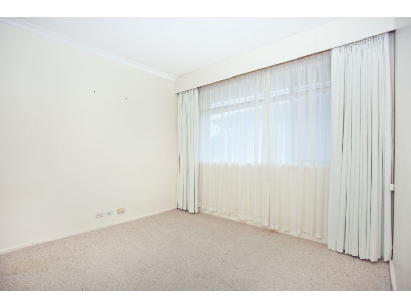 16 Sabine Close, Garran ACT 2605