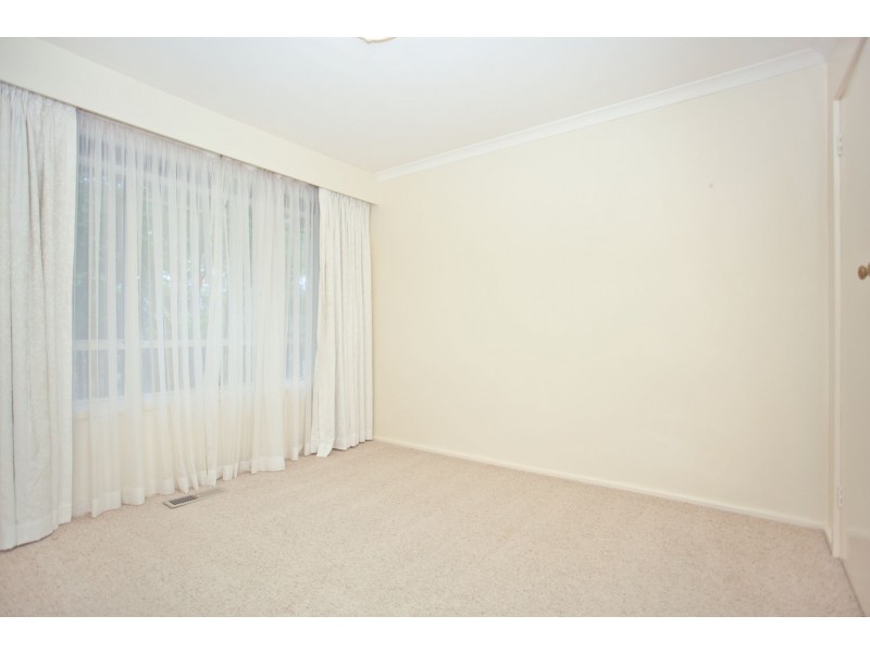 16 Sabine Close, Garran ACT 2605