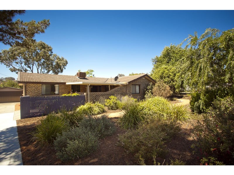 4 Canopus Crescent, Giralang ACT 2617