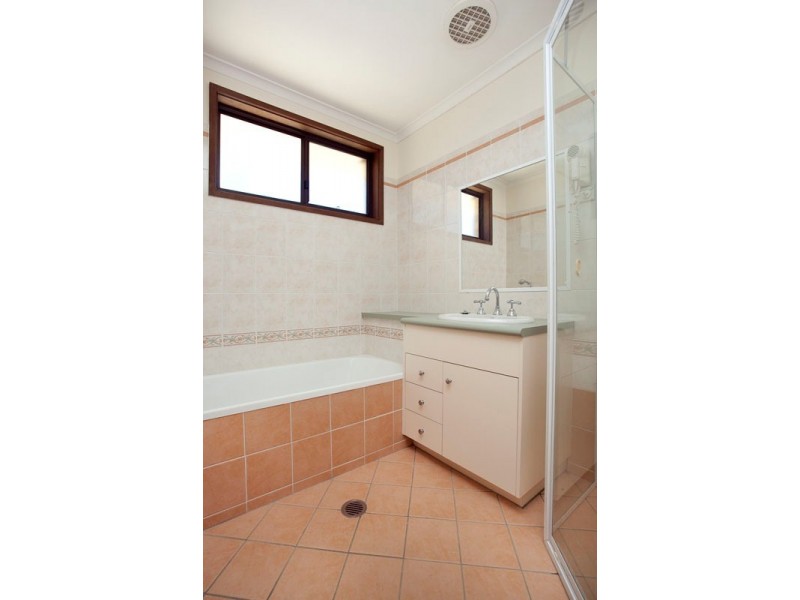 4 Canopus Crescent, Giralang ACT 2617