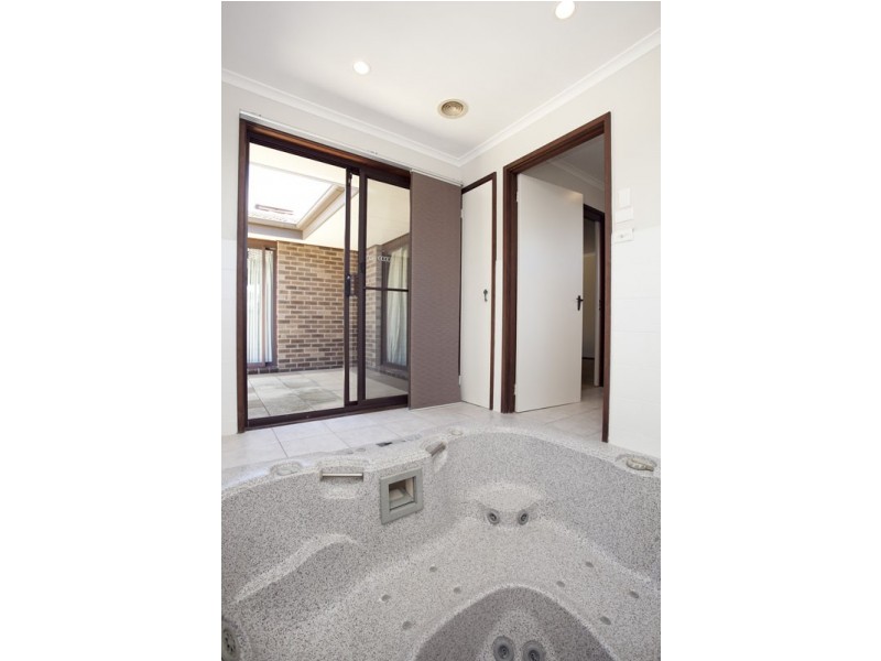 4 Canopus Crescent, Giralang ACT 2617