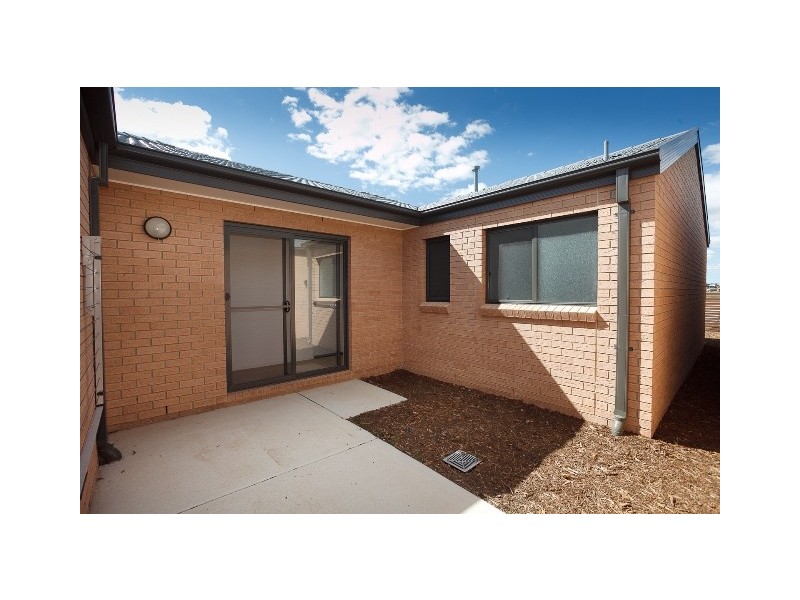 8/204 Macfarlane Burnet Avenue, Macgregor ACT 2615