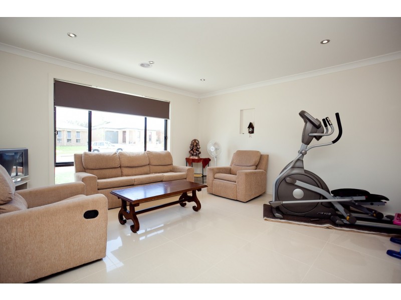 63 Charles Perkins Circuit, Bonner ACT 2914
