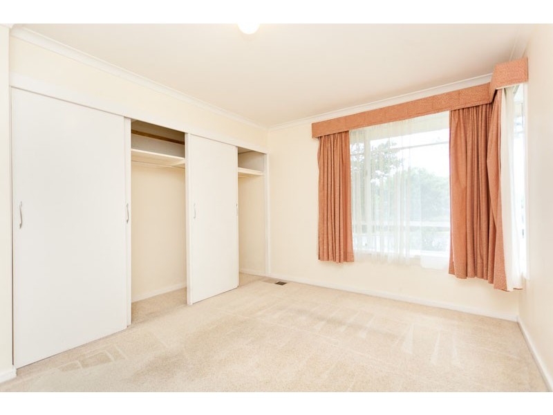 14 Douglas Place, Curtin ACT 2605