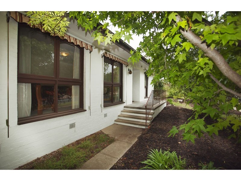 1 Mathieson Cres, Weetangera ACT 2614