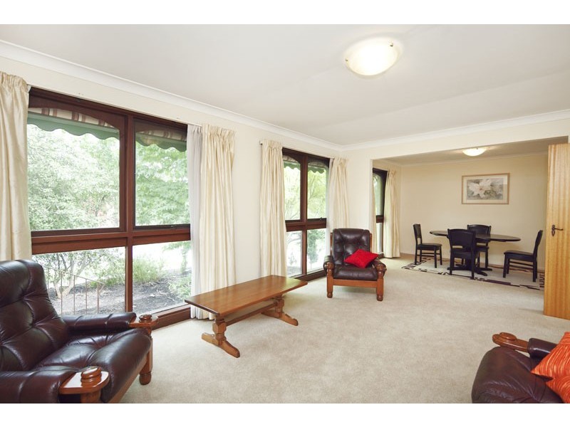 1 Mathieson Cres, Weetangera ACT 2614