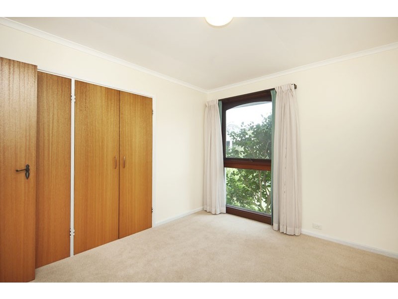 1 Mathieson Cres, Weetangera ACT 2614