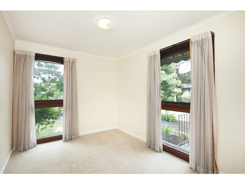 1 Mathieson Cres, Weetangera ACT 2614