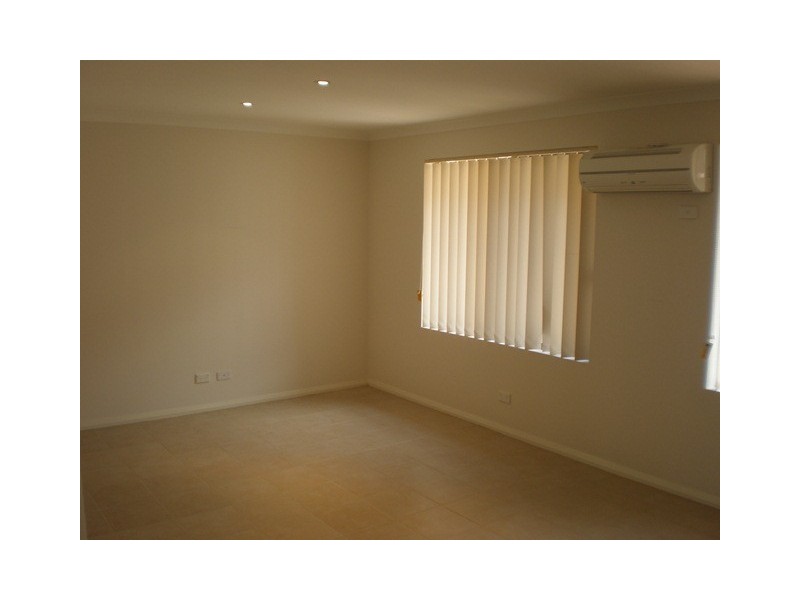 8 Huyer Street, Gungahlin ACT 2912