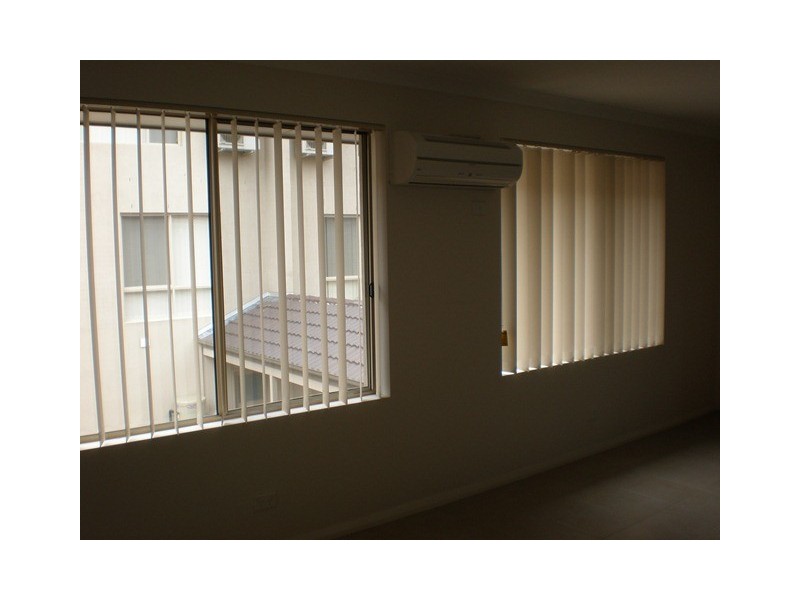 8 Huyer Street, Gungahlin ACT 2912