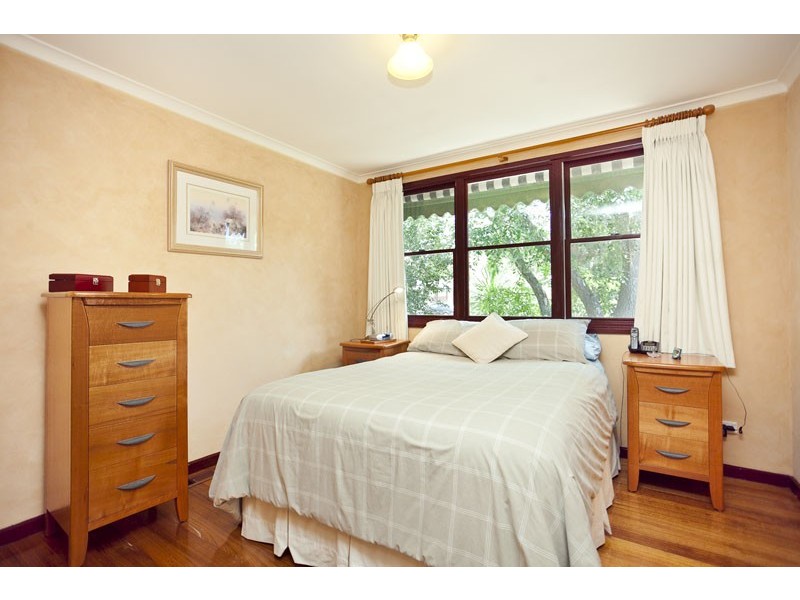 27 Mackellar Crescent, Cook ACT 2614