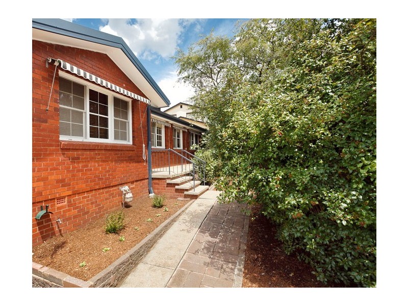 27 Mackellar Crescent, Cook ACT 2614