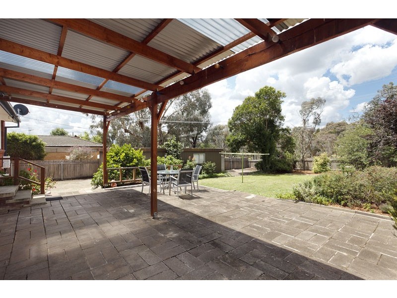 27 Mackellar Crescent, Cook ACT 2614