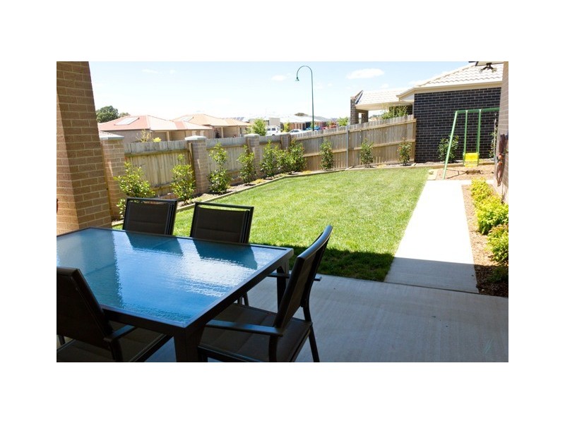 24 Greenman Street, Macgregor ACT 2615