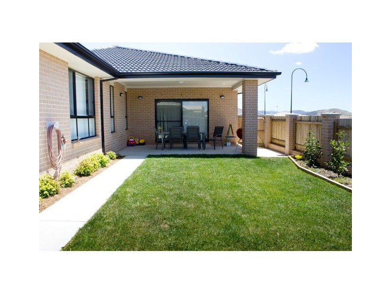 24 Greenman Street, Macgregor ACT 2615