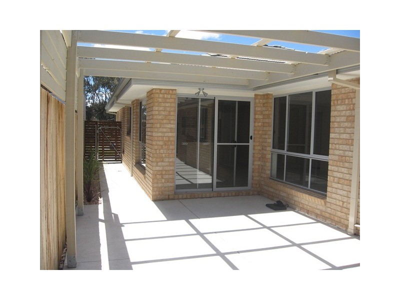 27 Ronald Walker Street, Casey ACT 2913