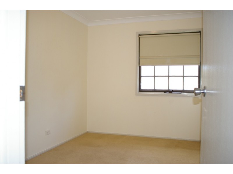 4 Amhurst Street, Dalmeny NSW 2546