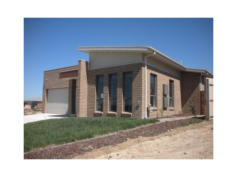 27 Syddall Street, Bonner ACT 2914