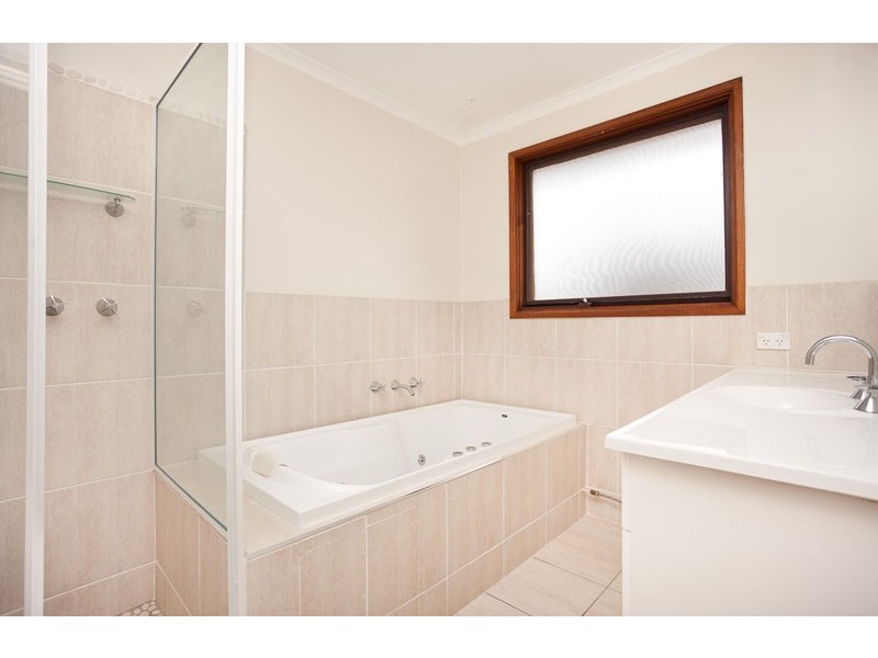 8 Trenwith Close, Spence ACT 2615
