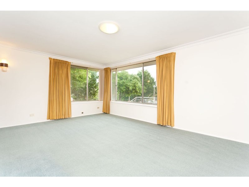 7 Weir Place, Higgins ACT 2615
