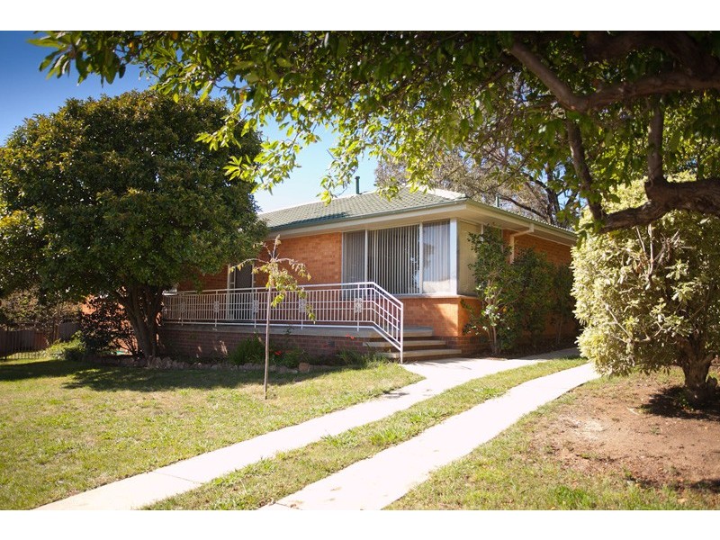 7 Weir Place, Higgins ACT 2615