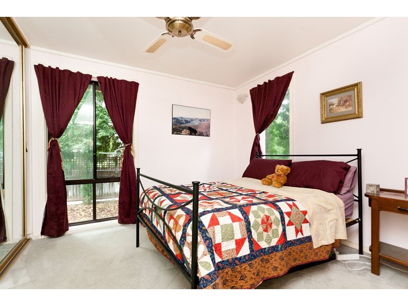 12 Bunker Place, Charnwood ACT 2615