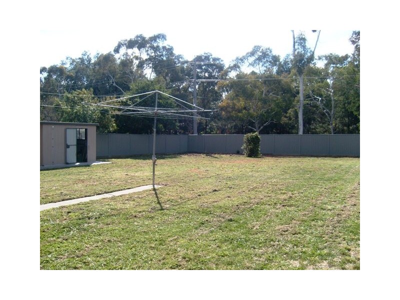 33 Molloy Crescent, Cook ACT 2614