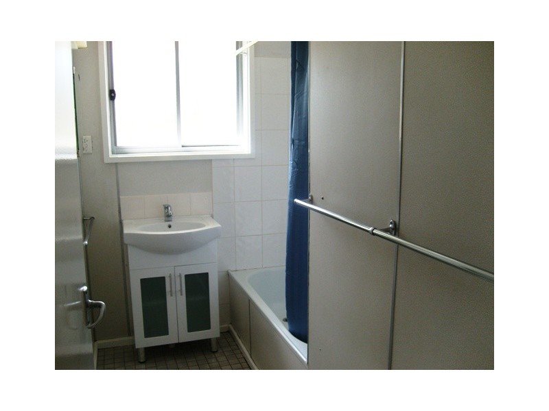 33 Molloy Crescent, Cook ACT 2614