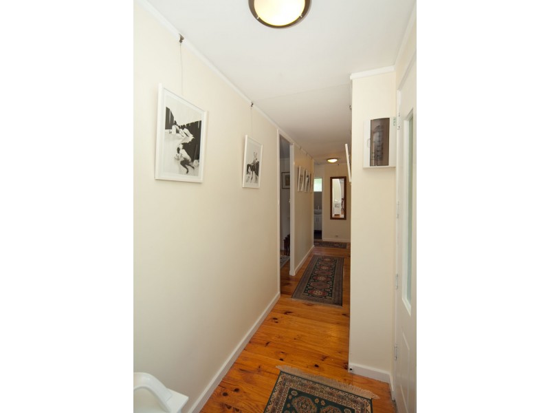 16 Brooks Street, Macquarie ACT 2614