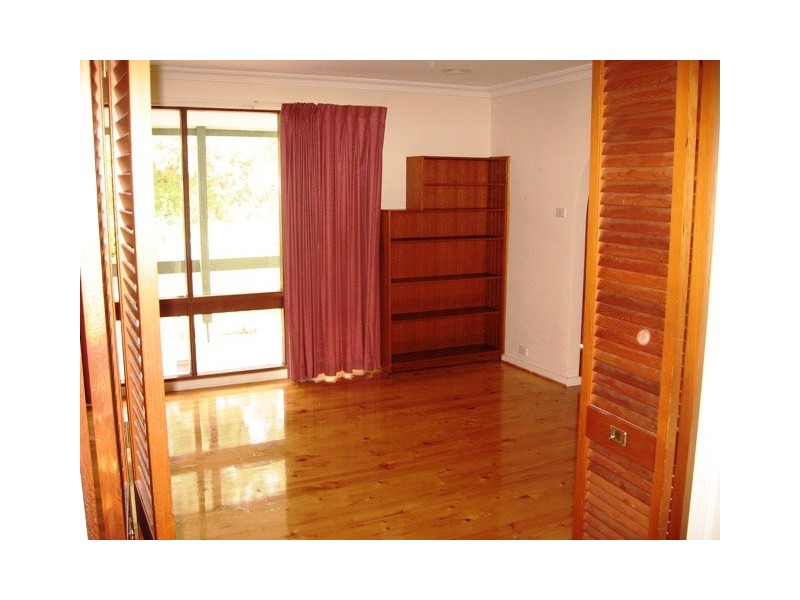1 Line Place, Weetangera ACT 2614