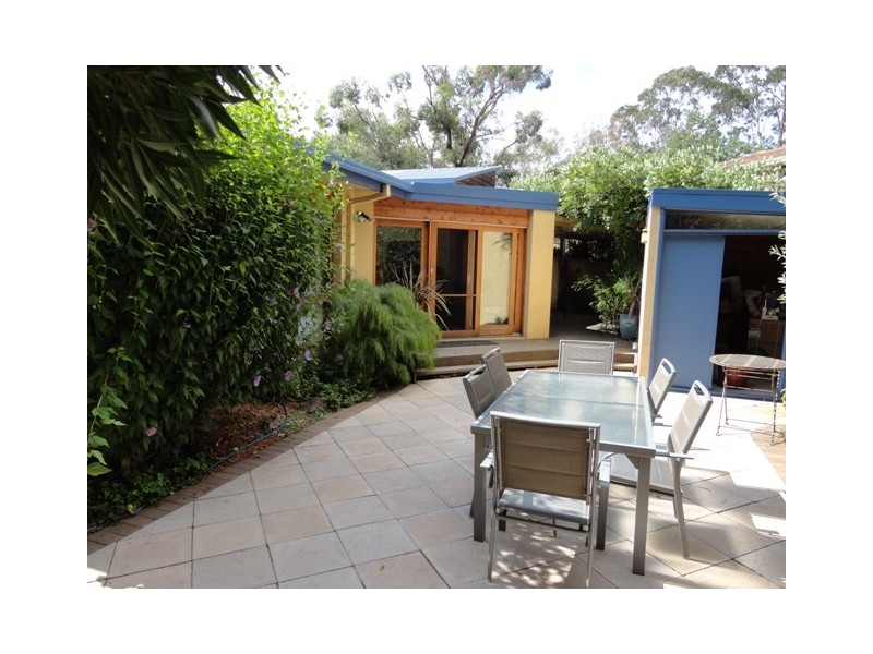 16 Darambal Street, Aranda ACT 2614