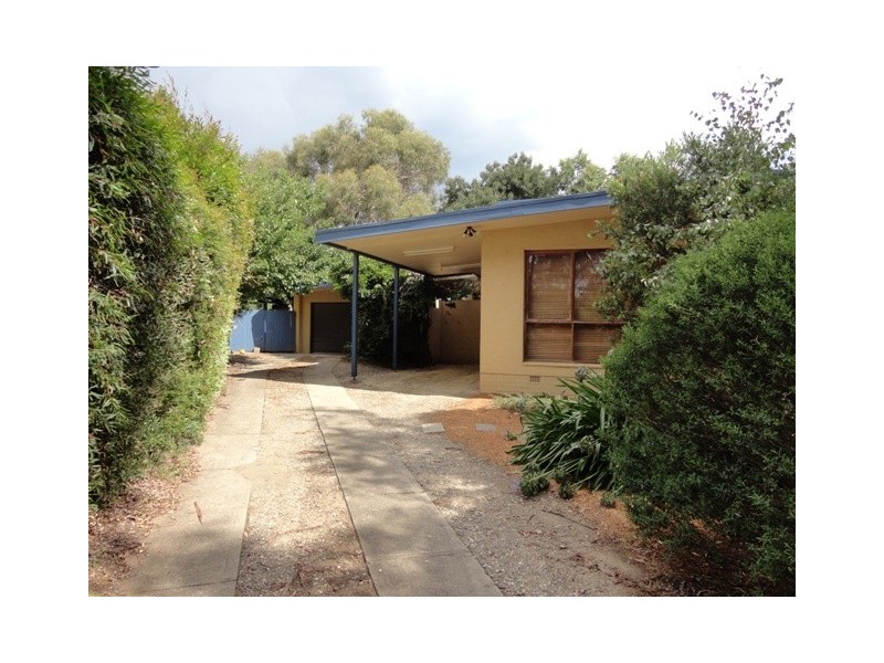 16 Darambal Street, Aranda ACT 2614