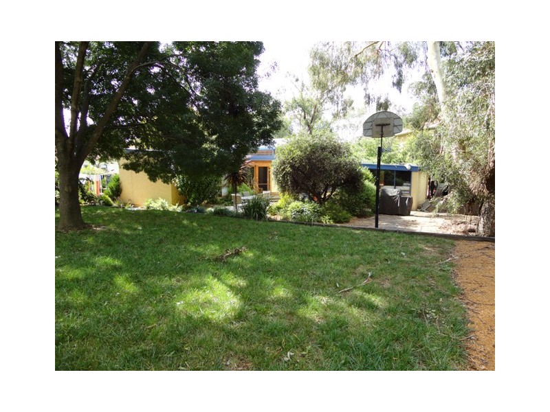 16 Darambal Street, Aranda ACT 2614