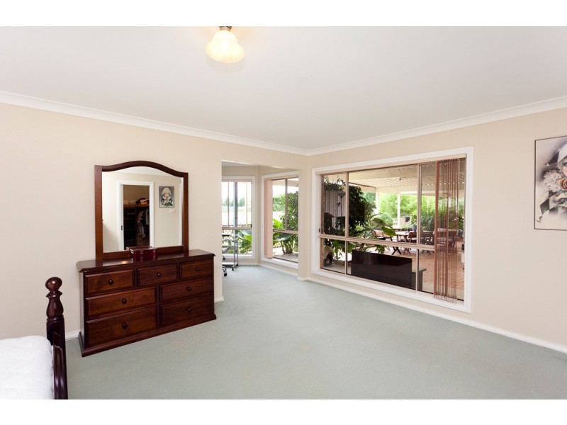 6 Suffolk Avenue, Murrumbateman NSW 2582