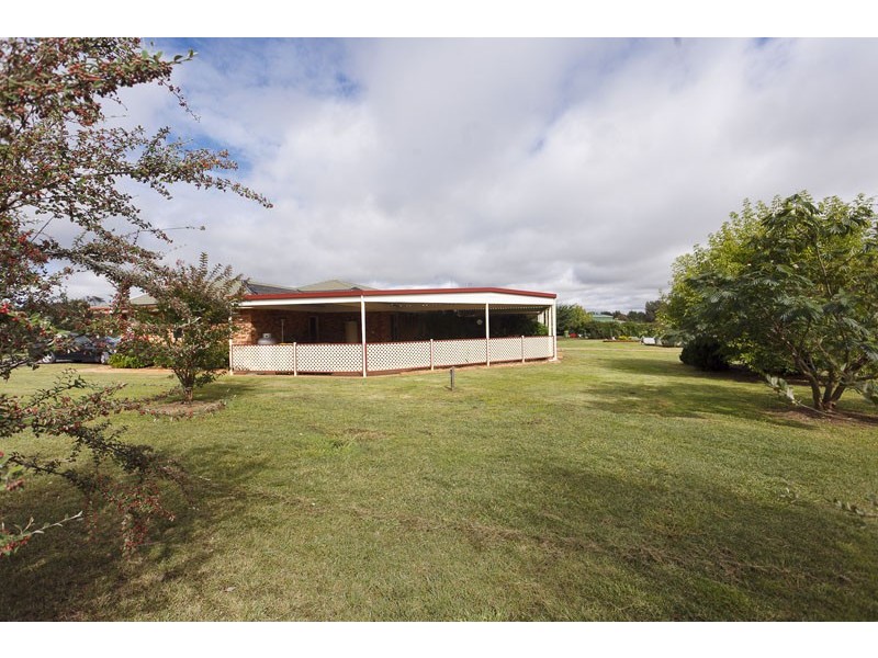 6 Suffolk Avenue, Murrumbateman NSW 2582