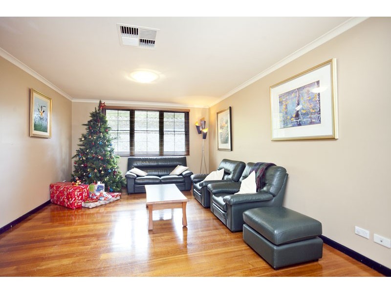 27 Mackellar Crescent, Cook ACT 2614