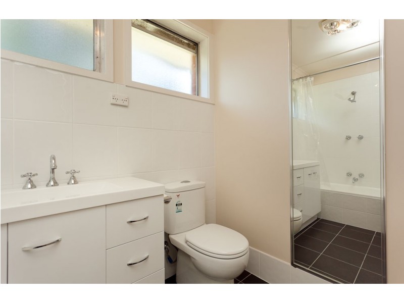 12 Bennelong Crescent, Macquarie ACT 2614